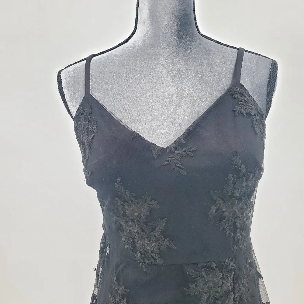 ♧♧  Guess Night Out Asymetrical Hem Sleeveless Lace Dress Size 6 - Picture 12 of 15